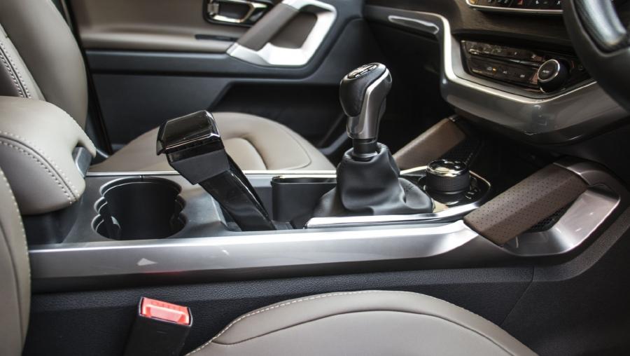 Интерьер Tata Harrier 2018 года  (фото 29 из 60)